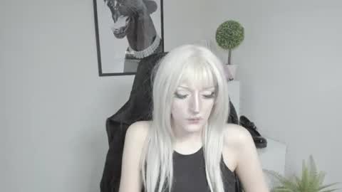 Nika online show from 07/29/26, 12:47