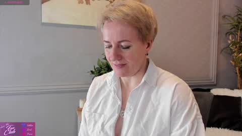 Nika online show from 02/08/25, 02:38