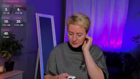 Nika online show from 11/09/25, 05:28