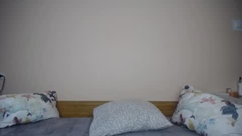 Snapshot of nika_web chatting on 09/19/25, 08:49 Nika online show from 09/19/25, 08:49