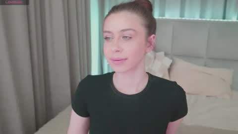 Snapshot of nikaletta chatting on 05/17/26, 12:30 Nika online show from 05/17/26, 12:30