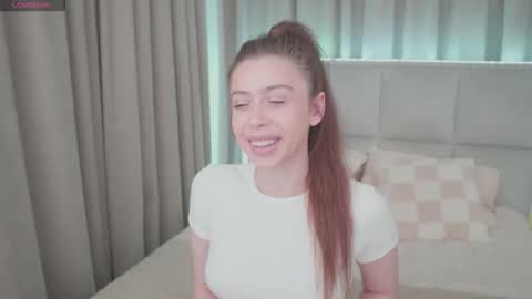 Snapshot of nikaletta chatting on 05/21/26, 12:17 Nika online show from 05/21/26, 12:17