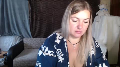 Nika online show from 10/10/25, 04:00