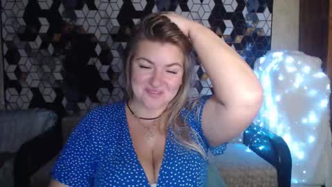 Nika online show from 11/17/25, 08:03