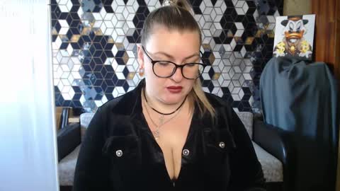 Nika online show from 05/06/26, 05:14