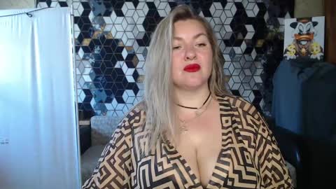 Nika online show from 05/20/26, 05:13