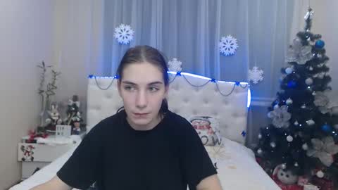 nikastarkk online show from 12/04/24, 08:18