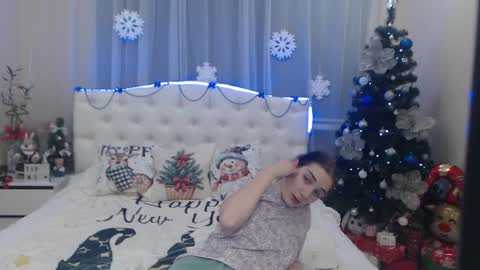 nikastarkk online show from 12/11/24, 10:27