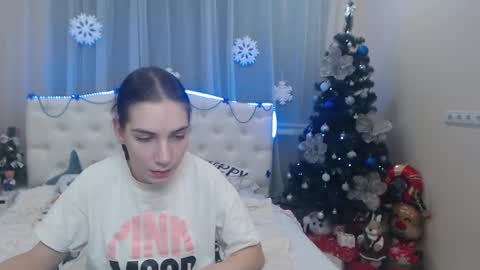 nikastarkk online show from 12/13/24, 08:37