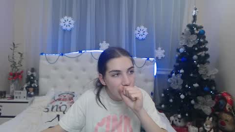 nikastarkk online show from 12/14/24, 02:56