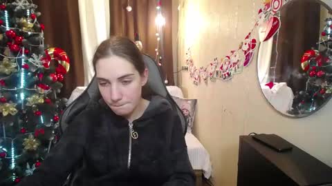 nikastarkk online show from 12/16/24, 09:09