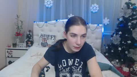 nikastarkk online show from 12/19/24, 11:25