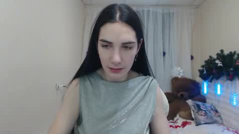 nikastarkk online show from 12/21/25, 07:54