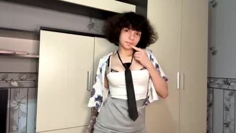 Snapshot of nikatyan chatting on 05/28/26, 06:16 Hello there im Nika Im new here Lets have fun online show from 05/28/26, 06:16