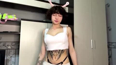 Snapshot of nikatyan chatting on 06/18/26, 04:22 Hello there im Nika Im new here Lets have fun online show from 06/18/26, 04:22