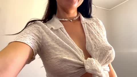 Snapshot of nikavenus chatting on 12/17/24, 09:17 Nika online show from 12/17/24, 09:17