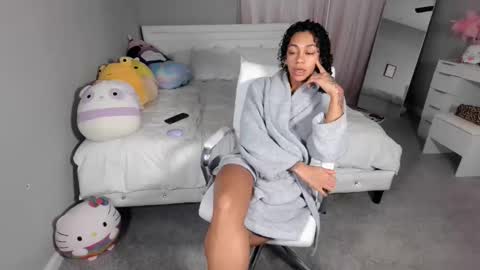 Snapshot of nikayasworld chatting on 11/29/25, 04:26 nikayasworld online show from 11/29/25, 04:26