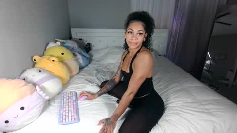Snapshot of nikayasworld chatting on 12/04/25, 04:00 nikayasworld online show from 12/04/25, 04:00