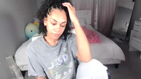 Snapshot of nikayasworld chatting on 03/17/26, 02:16 nikayasworld online show from 03/17/26, 02:16