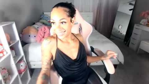 Snapshot of nikayasworld chatting on 06/18/26, 02:45 nikayasworld online show from 06/18/26, 02:45