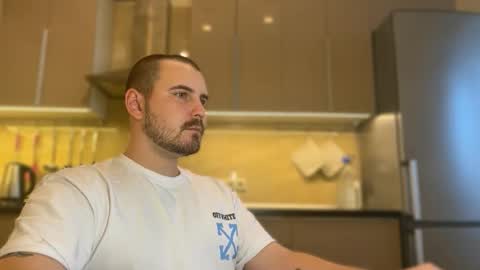 Snapshot of nikbusiness chatting on 09/17/25, 03:14 Nick online show from 09/17/25, 03:14