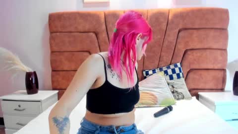 niki online show from 01/13/25, 04:07
