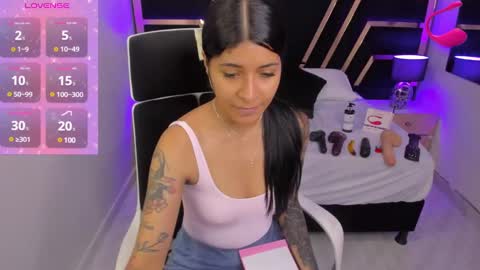 Niki online show from 12/25/24, 09:43