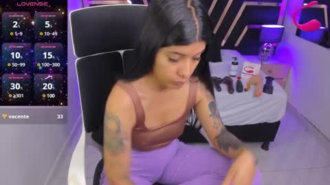 Niki online show from 12/30/24, 01:03