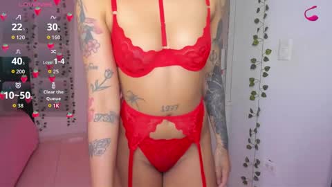 Snapshot of nikibryce_ chatting on 10/16/25, 11:28 Niki online show from 10/16/25, 11:28