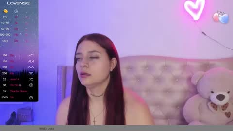 Snapshot of nikiibrooks chatting on 02/24/25, 01:35 Niikii online show from 02/24/25, 01:35