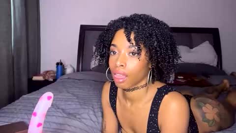 nikitalove104 online show from 10/01/25, 03:51