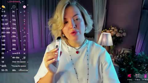 Nikki online show from 12/15/25, 12:59