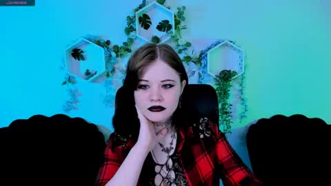 nikki_kiss_ online show from 06/15/26, 08:16