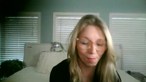 Snapshot of nikkib653466 chatting on 01/08/26, 05:48 nikkib653466 online show from 01/08/26, 05:48