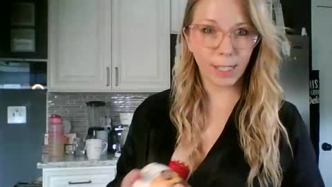Snapshot of nikkib653466 chatting on 02/10/26, 06:12 nikkib653466 online show from 02/10/26, 06:12