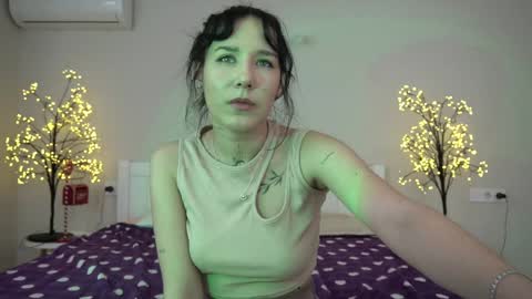 Nikki online show from 02/08/25, 01:54