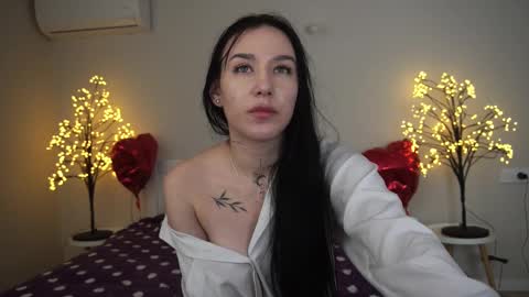 Nikki online show from 03/04/25, 05:45