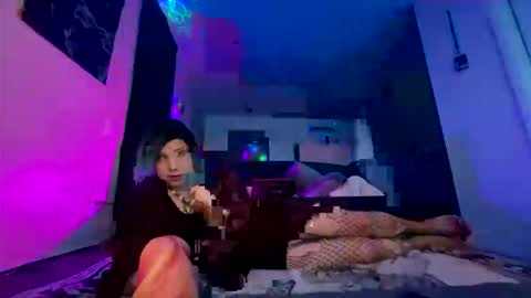 Nikki Neverland online show from 04/27/26, 09:51