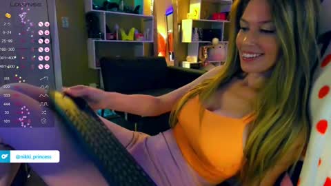 Snapshot of nikkiprincess chatting on 01/10/25, 04:44 Schedule IN BIO online show from 01/10/25, 04:44
