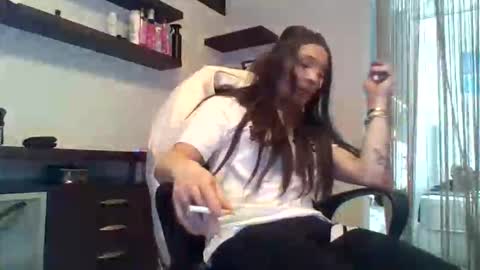 Nikki online show from 05/10/26, 09:25