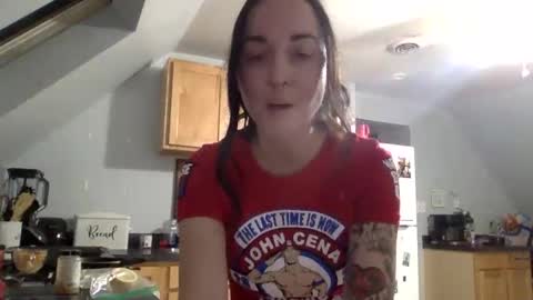 Nikki online show from 11/18/25, 03:01