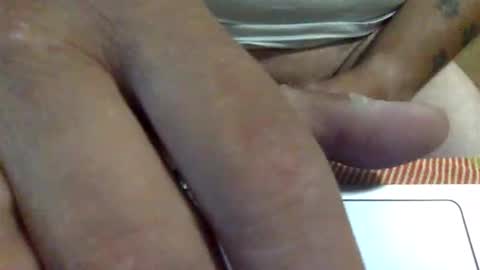 Snapshot of nikko196969 chatting on 09/11/25, 05:35 nikko196969 online show from 09/11/25, 05:35