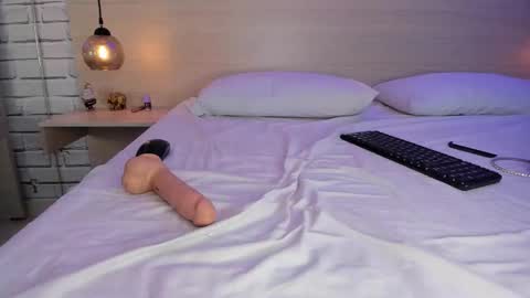 Nikky Dean online show from 10/21/25, 04:46