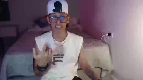 Snapshot of niklaus_wolf chatting on 09/16/25, 10:00 niklaus_wolf online show from 09/16/25, 10:00
