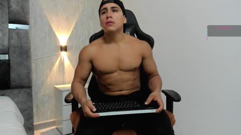 Snapshot of niklause_froid chatting on 02/04/25, 12:22 niklause_froid online show from 02/04/25, 12:22