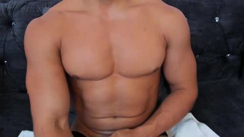 Snapshot of niklause_froid chatting on 02/23/25, 01:13 niklause_froid online show from 02/23/25, 01:13