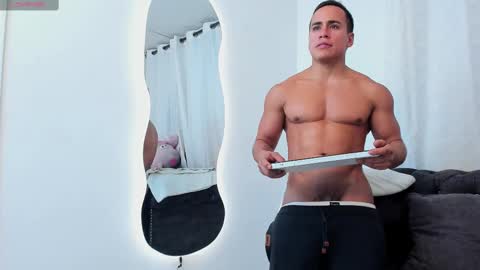 Snapshot of niklause_froid chatting on 02/27/25, 12:10 niklause_froid online show from 02/27/25, 12:10