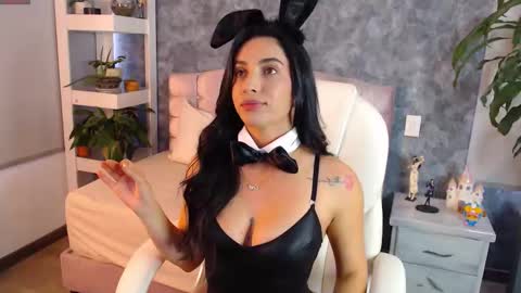 Niko Robin online show from 10/30/25, 06:08