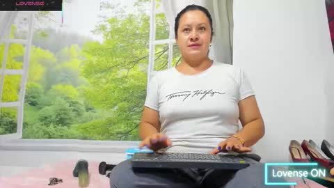 Snapshot of nikol32__ chatting on 02/17/26, 09:28 dayan online show from 02/17/26, 09:28