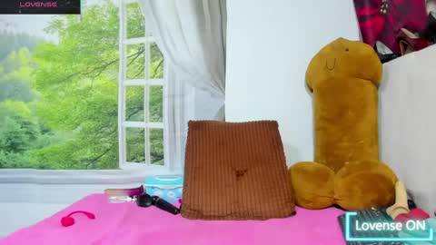 Snapshot of nikol32__ chatting on 04/01/26, 01:41 dayan online show from 04/01/26, 01:41